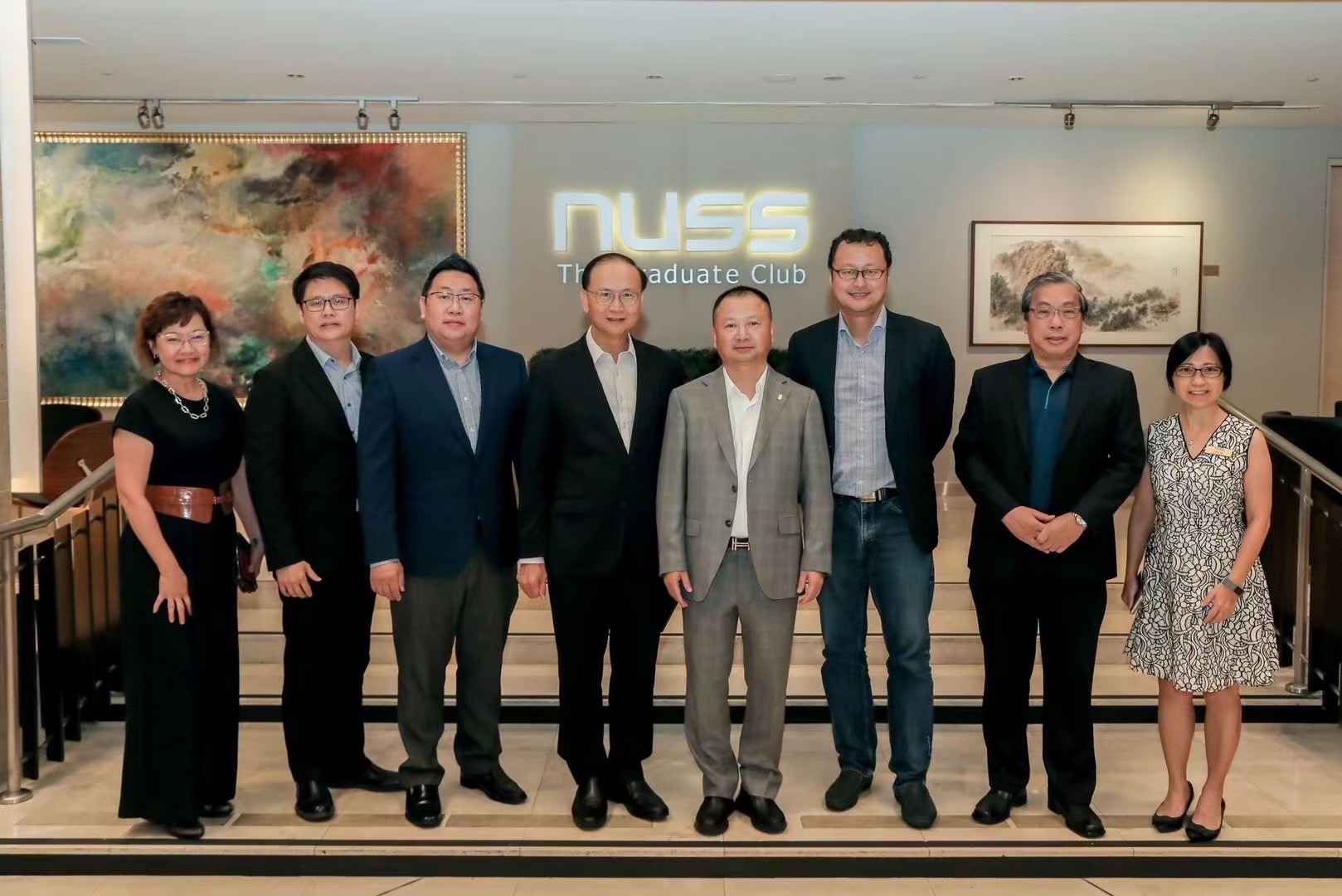 Mr. Sam Hua was invited to give an English speech at the National University of Singapore.